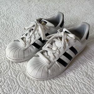 Adidas Superstar Sneakers